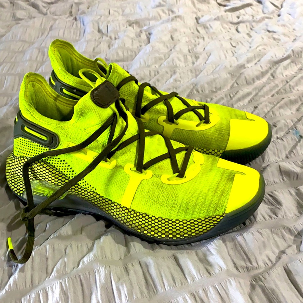 Under Armour Curry 6 “Coy fish” basketball shoes